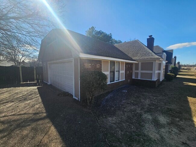 Building Photo - 8141 Misty Meadows Ln