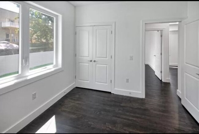 Building Photo - 4314 Meadowview Ave
