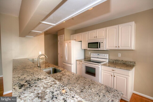 Building Photo - 409 Teal Ct