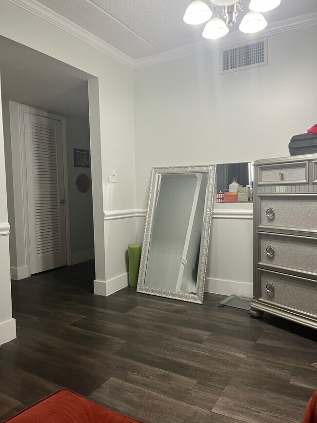 Updated Paint - 4500 N Flagler Dr