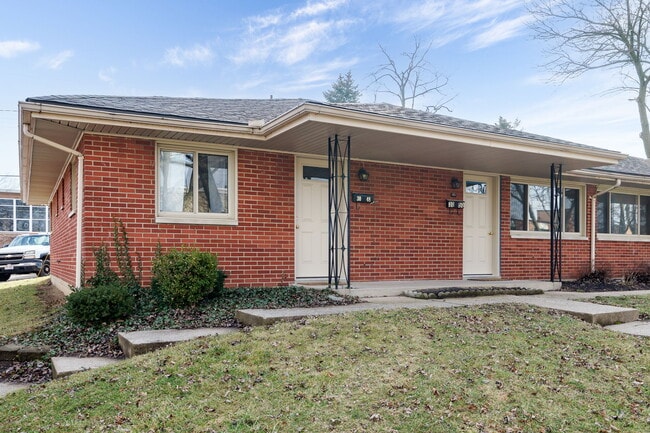 Building Photo - 3048 Southdale Dr