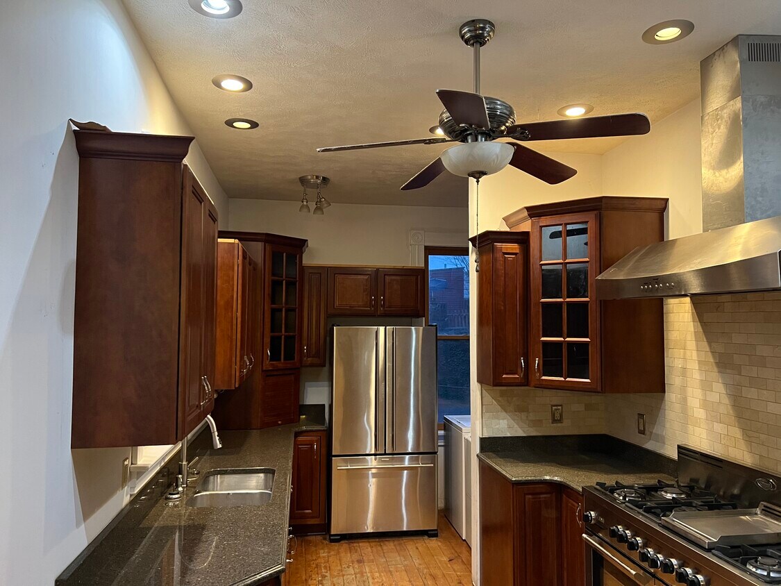 Foto principal - 611 W Jefferson St
