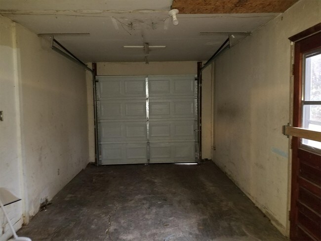 Building Photo - 8400 E 114th Ter