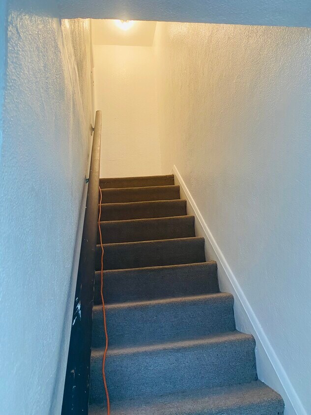 Second floor unit - 1662 Northgate Rd