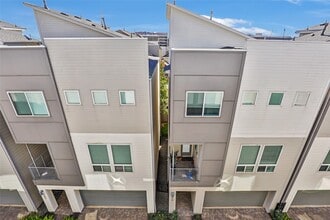 Building Photo - 325 Eado Park Cir