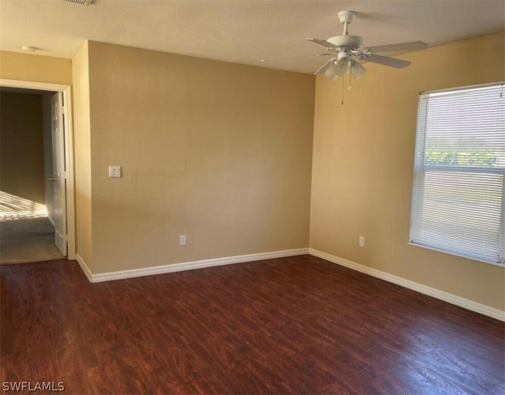 Building Photo - 117 Shadow Lakes Dr