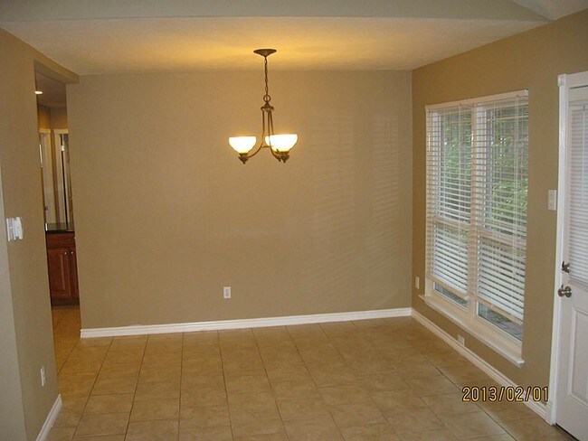 Foto del edificio - 8303 Heaton Hall St