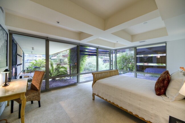 Building Photo - 7141 E Rancho Vista Dr