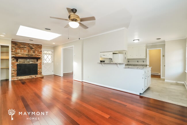 Building Photo - 3413 Langdale Dr