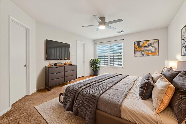 Foto del edificio - 6523 Mildenhall Ct