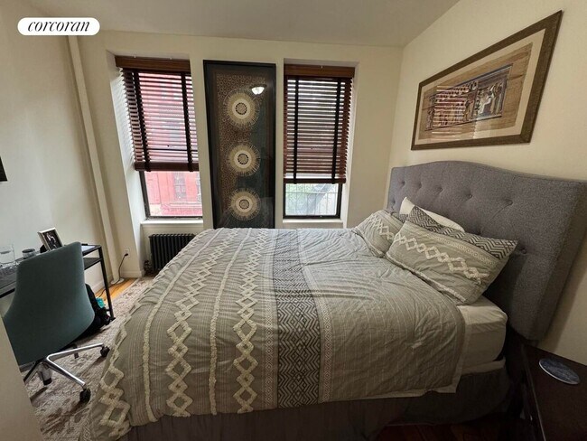 Foto del edificio - 309 W 47th St