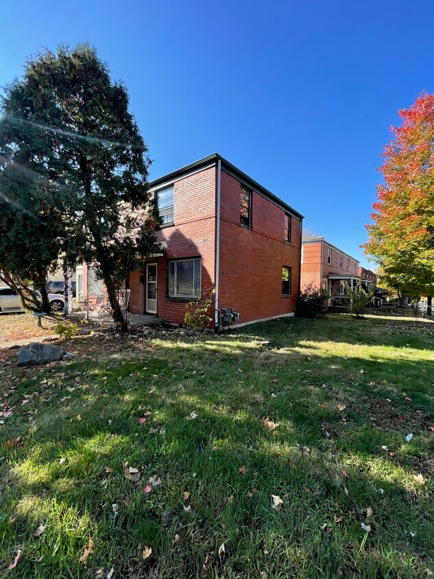 2563 Medary Ave, Columbus, OH 43202 Townhome Rentals in Columbus OH