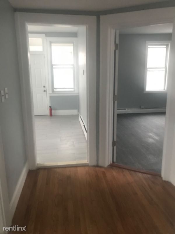 Foto del edificio - 3 br, 2 bath Apartment - 11 Baldwin Ave