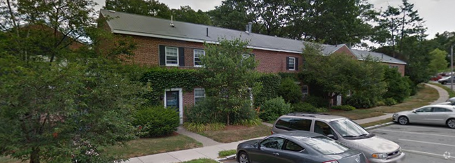 Building Photo - 113 Thornton Rd