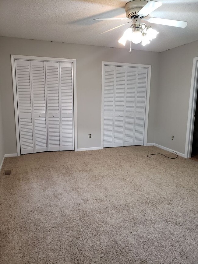 Building Photo - 3 bedroom home in Sherrills Ford