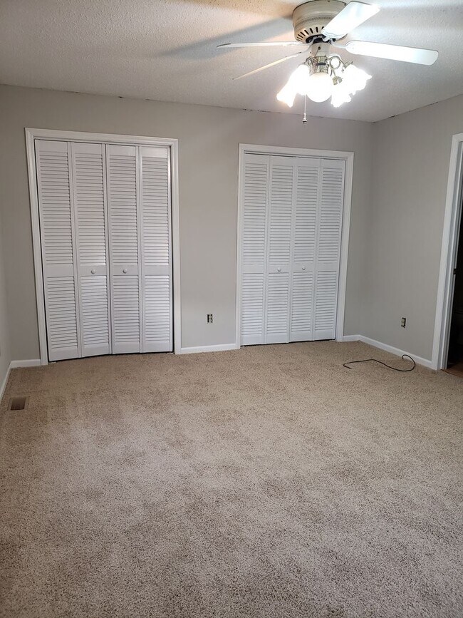 Foto del edificio - 3 bedroom home in Sherrills Ford