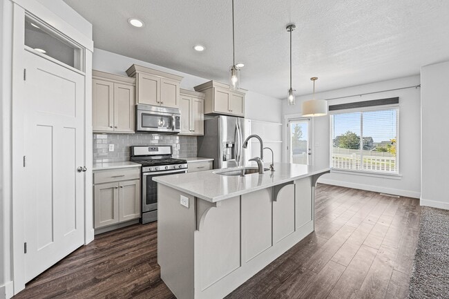 Foto del edificio - 4442 Lone Shadow Ln