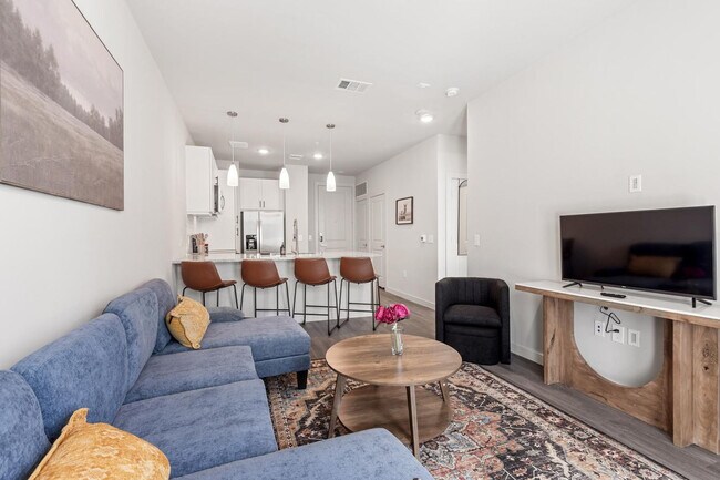 Foto del edificio - 5820 1/2 Cameron Rd