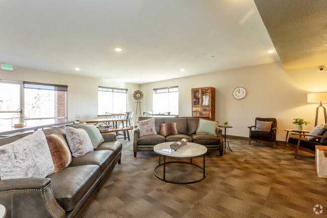 Community Center - Reserve at West T-Bone