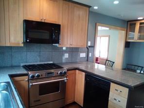 Foto del edificio - Affordable living Downtown Rochester hardwood floors and granite