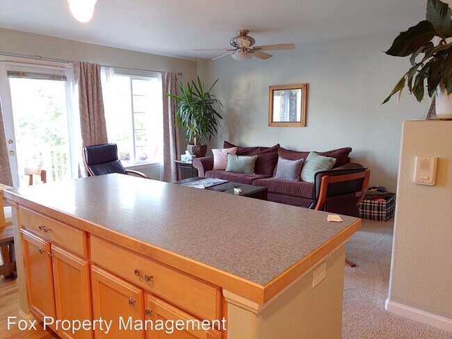 Building Photo - 3 br, 2.5 bath House - 358 Fern Lake Court