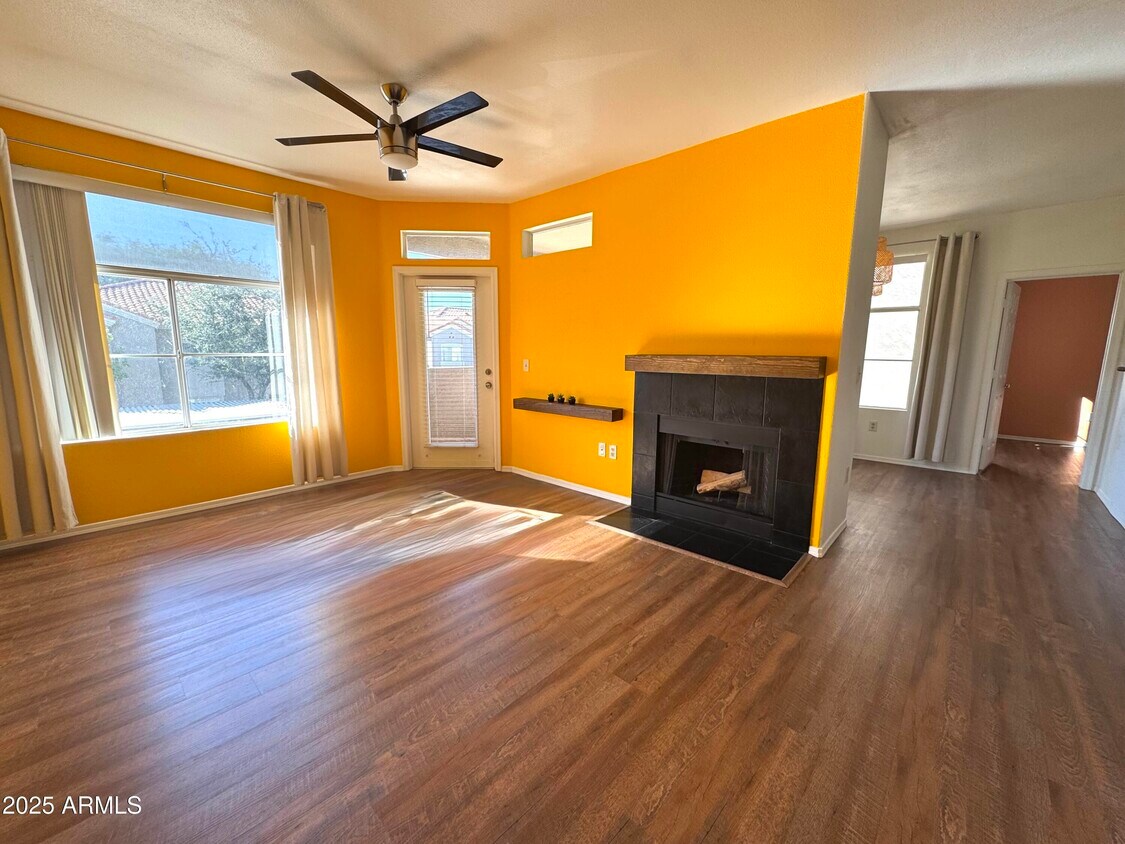 Primary Photo - 3830 E Lakewood Pkwy W