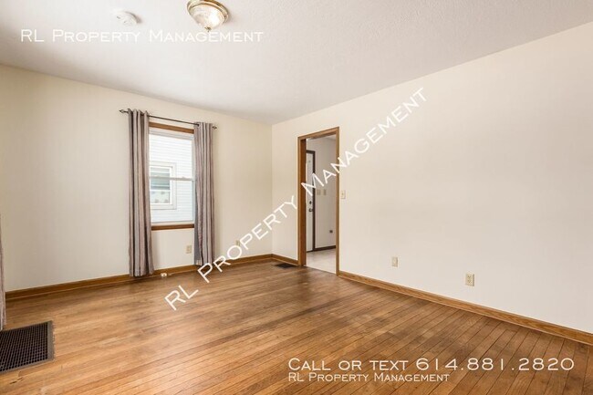 Building Photo - 1105 Urana Ave