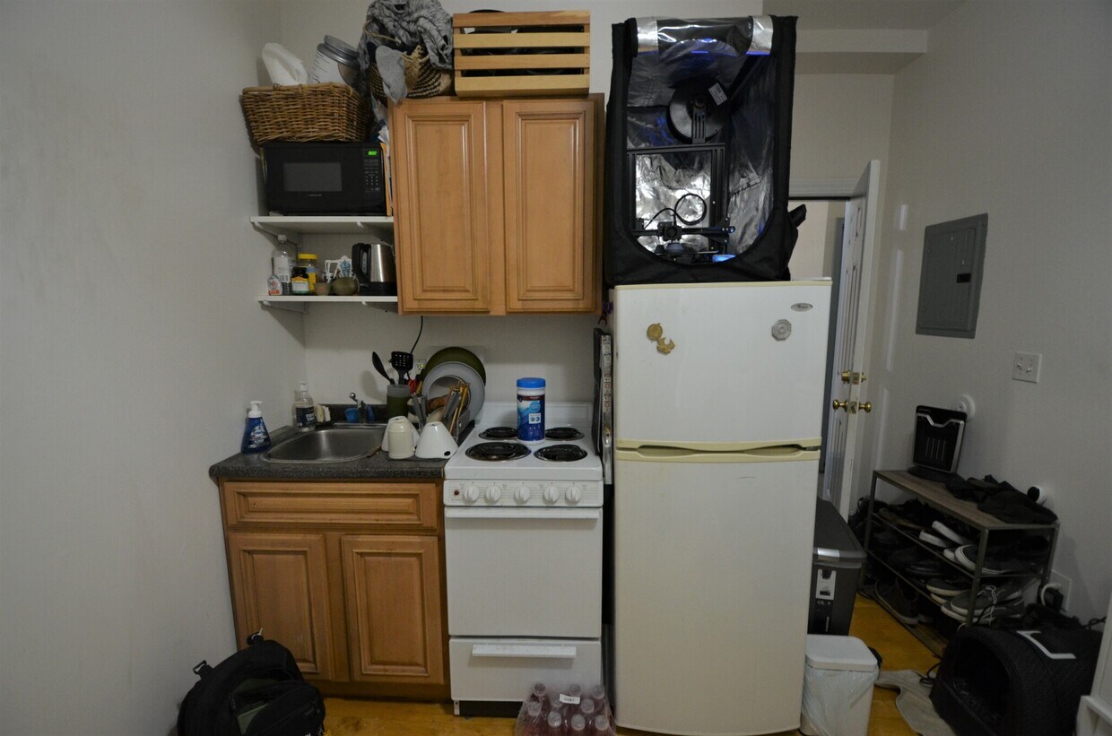 Primary Photo - 70 Westland Ave