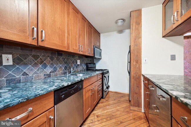 Foto del edificio - 122-24 Chestnut St