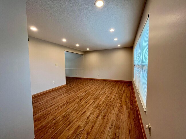 Foto del edificio - 2775 Amana Ct