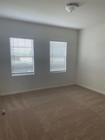 Foto del edificio - 705 Peach Tree Ln