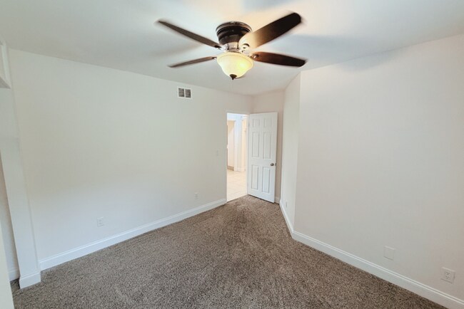 Foto del edificio - 2814 Shell Bark Rd, Decatur, GA 30035