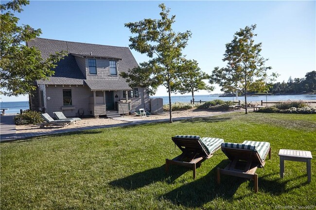 Foto del edificio - 44 Compo Mill Cove