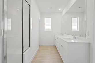 Building Photo - 31714 Blossom Ln