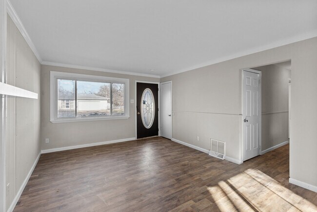 Building Photo - Complete Renovation