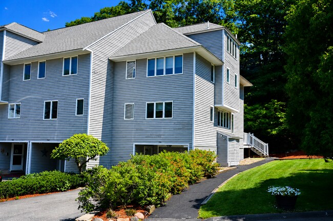 Photo - 701 Sherwood Forest Ln (Saugus, MA) Townhome
