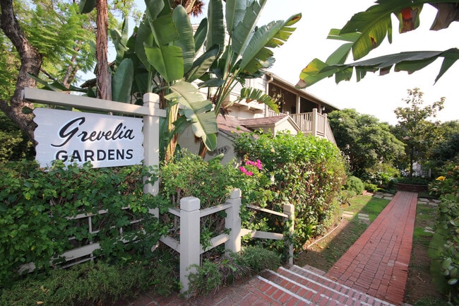 Building Photo - 1745 Grevelia St