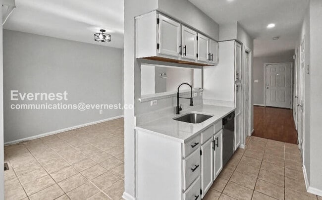 Building Photo - 3404 Tuckahoe Ct