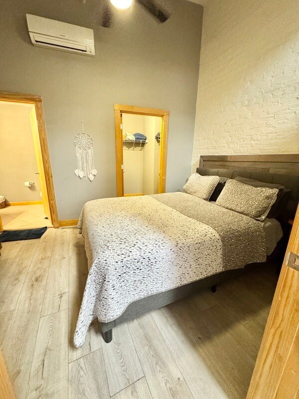 Building Photo - 114 Virginia St