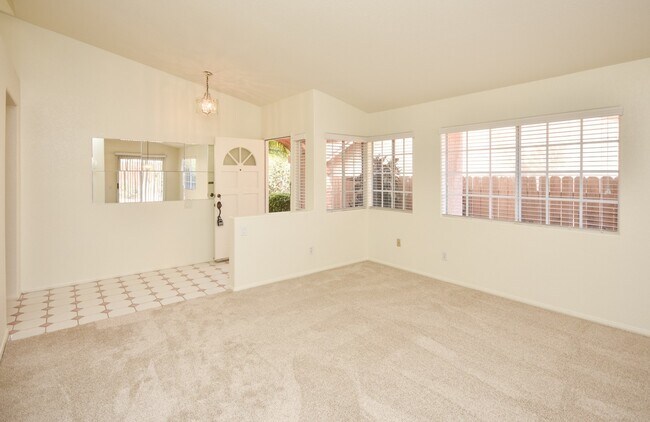 Building Photo - Beautiful 1 Story Home Walking Distance to...