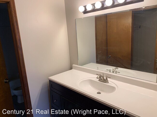 Building Photo - 2 br, 1.5 bath House - 1703 Wembleton Drive