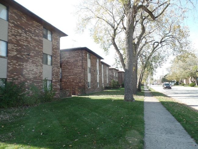 Building Photo - 3045 Bernice Rd