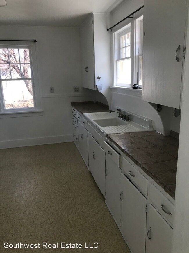 Building Photo - 2 br, 1 bath House - 317 I Street