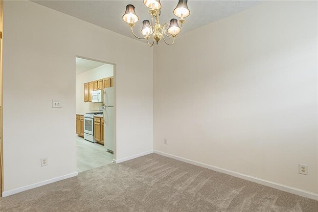 Building Photo - 3044 Kentmere Dr