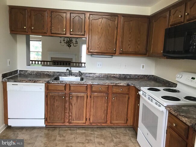 Foto del edificio - 6810 Ericka Ave