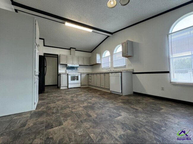 Building Photo - 212 Bradford Dr