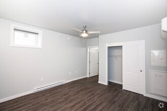 Building Photo - 753 Wolseley Av