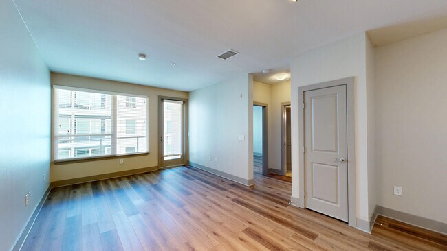 Interior Photo - 13th & Market