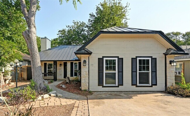 Foto del edificio - 5304 China Berry Rd