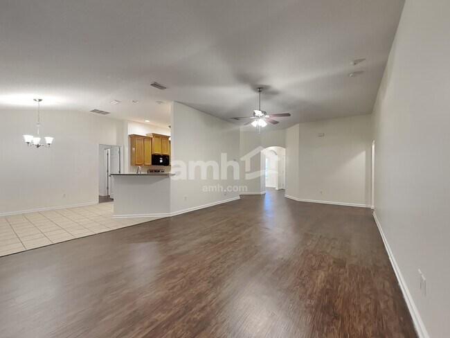 Foto del edificio - 11670 Deep Springs Dr N